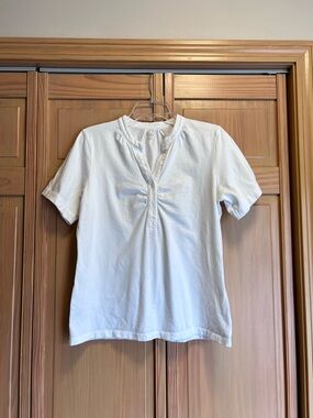 a.n.a women’s large T shirt